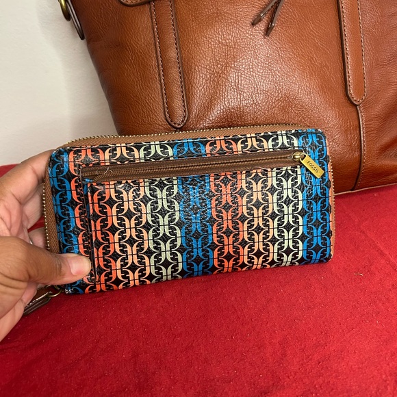 Fossil Bag with Wallet - Picture 8 of 11